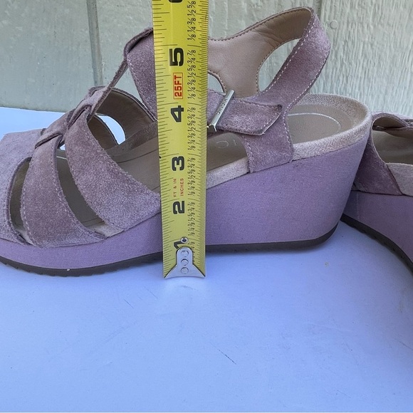VIONIC Sandal Womens 9 Suede Wedge Mauve HOOLA TAWNY Platform T-Strap Casual - Picture 8 of 17